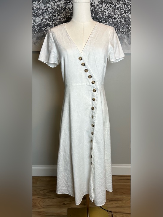 Madewell Dresses & Skirts - Madewell White linen blend  Button-Front V-Neck Midi Dress short sleeve size 4